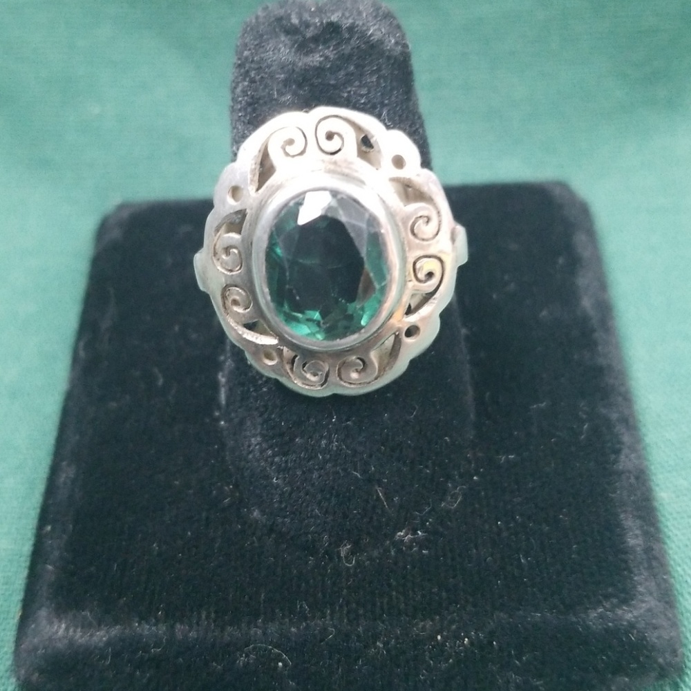 Sterling silver green stone ring